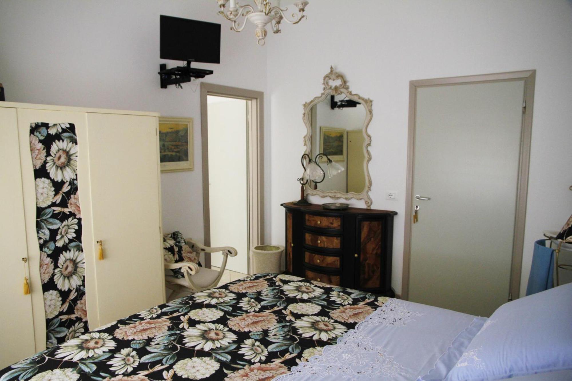 La Mimosa Hotel Болгери Екстериор снимка